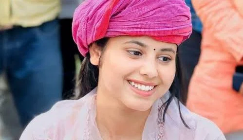 Happy Birthday Wishes to Ms Priya Saroj